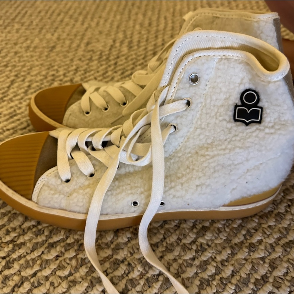 Isabel Marant Benkeen Suede & Shearling Sneakers - Picture 2 of 4